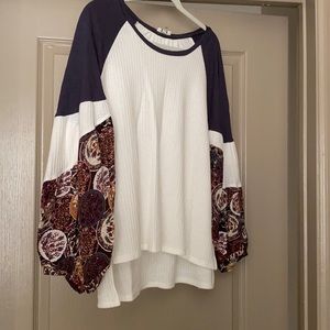 Bohemian Blouse with flowy sleeves
